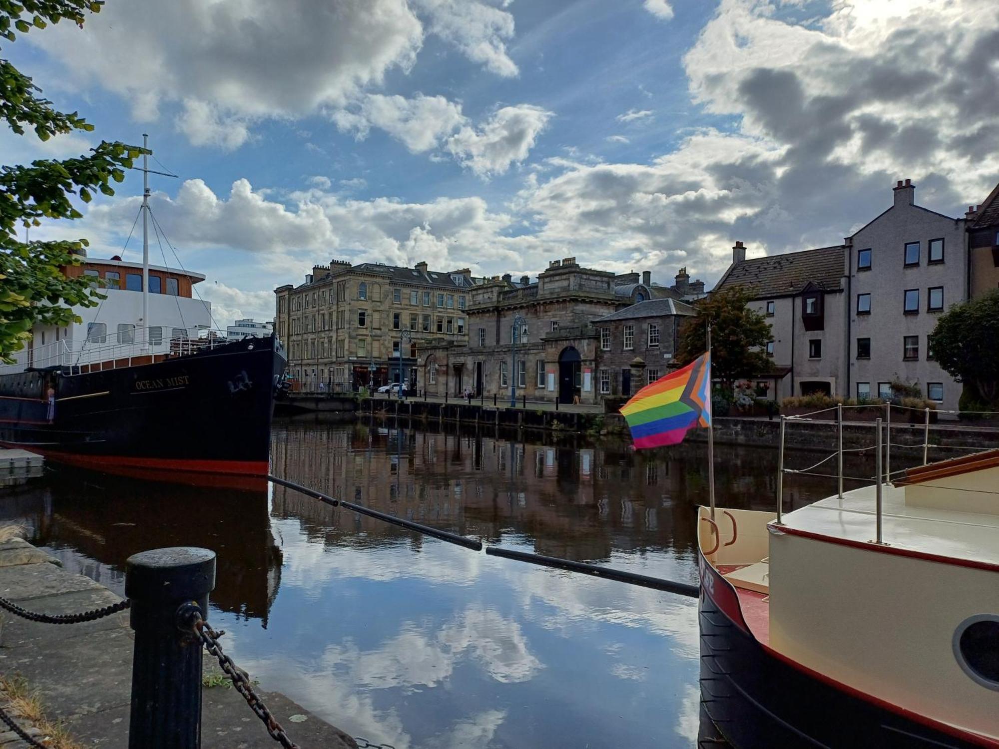 Lovely Ground Floor Apartment In Great Location At The Shore, Edinburgh Exterior foto